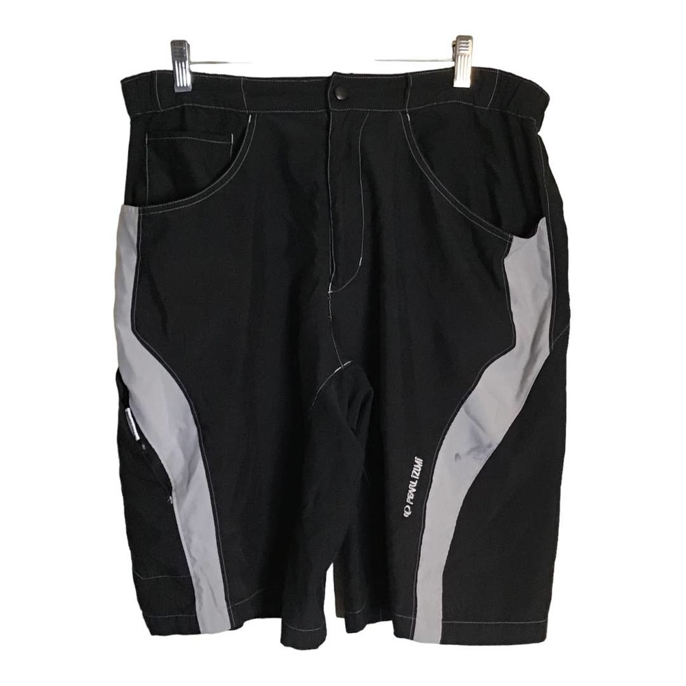 Pearl Izumi  Men’s Black  Board Shorts Size Large Good Condition (minor …